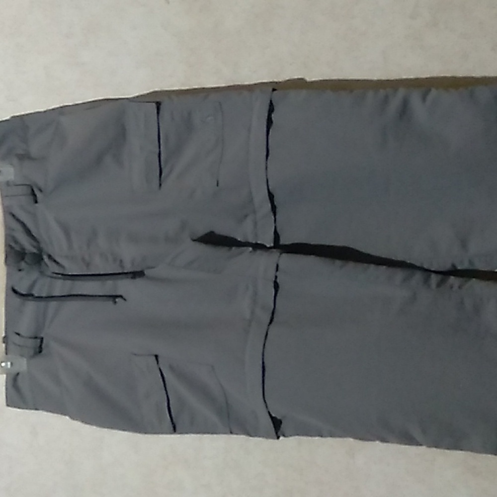The North Face Women's Convertible Zip-Off Hiking Pants in Charcoal Gray